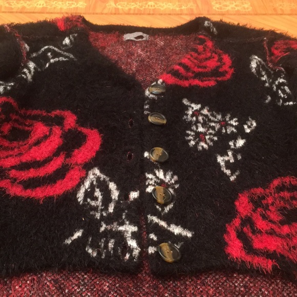 Urban Outfitters Floral Fuzzy Buttoned Hi-Low oversized Sweater Cardigan Sz.XS - Picture 8 of 14